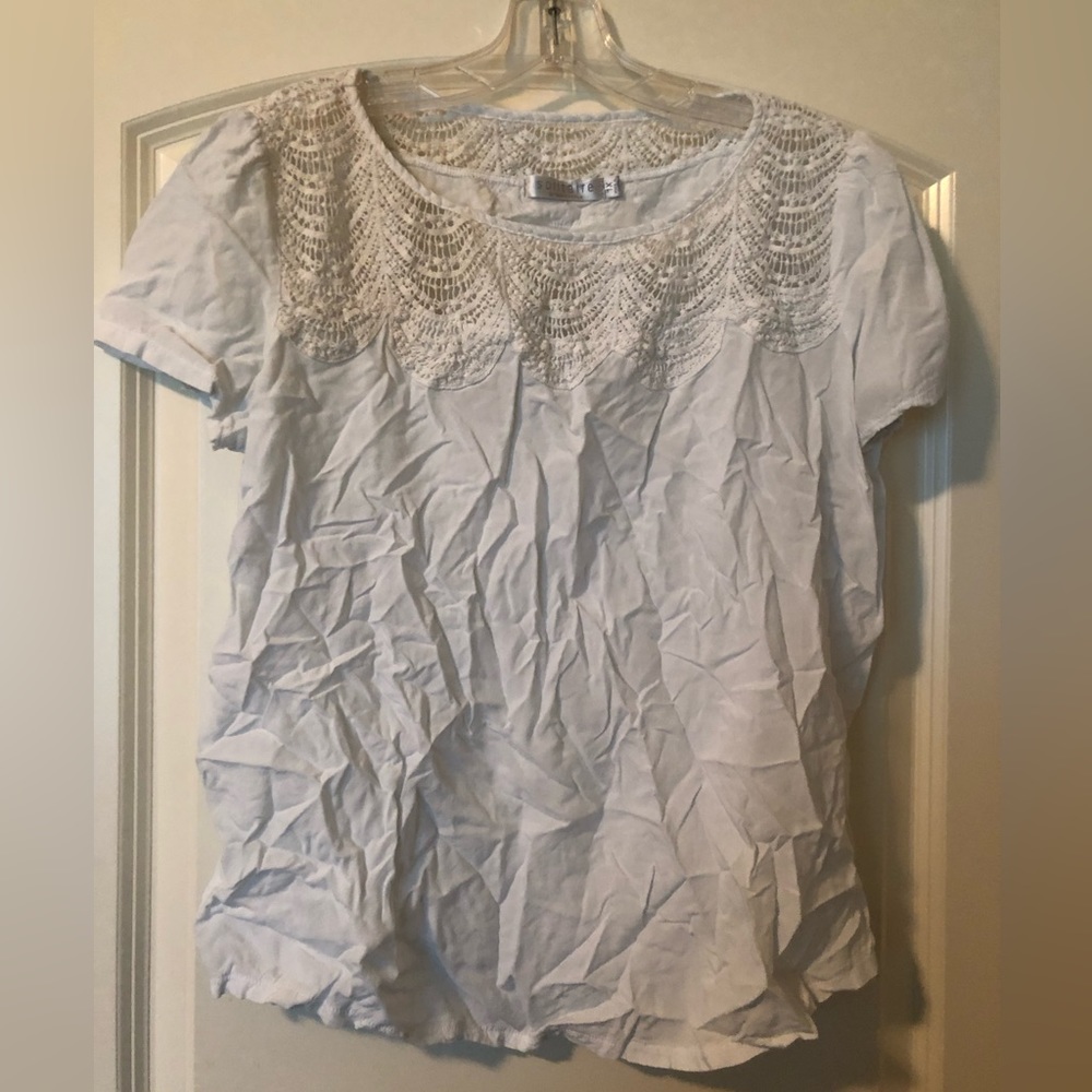 White lace top shirt
